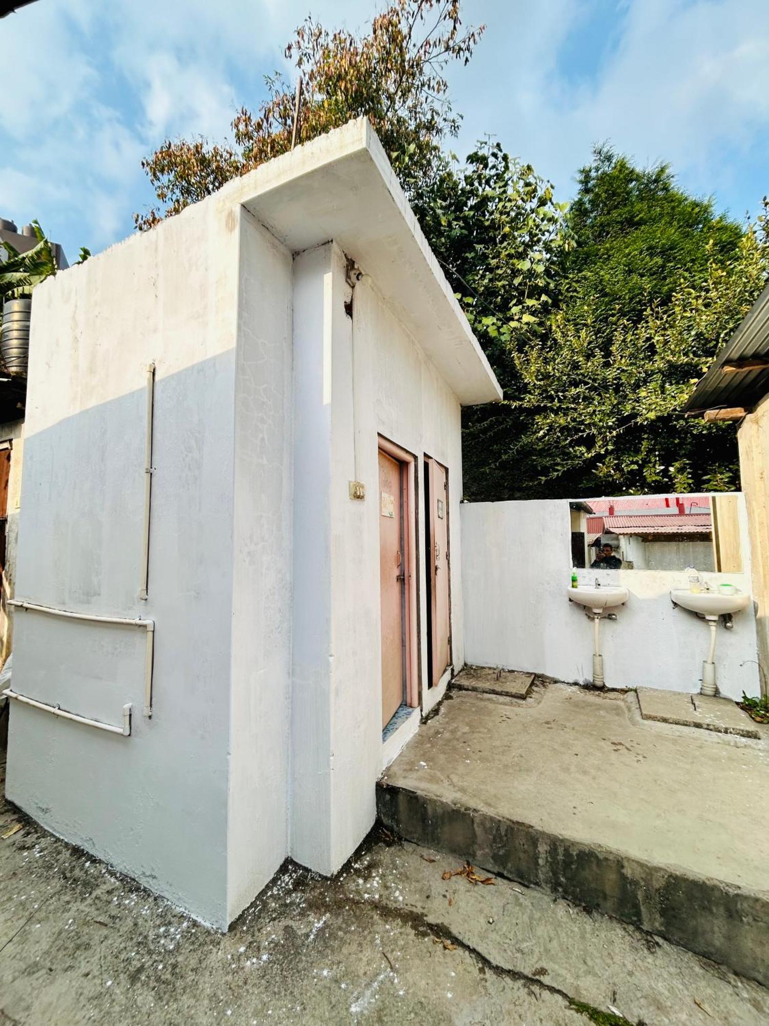 Isabella Hostel Shillong Esterno foto