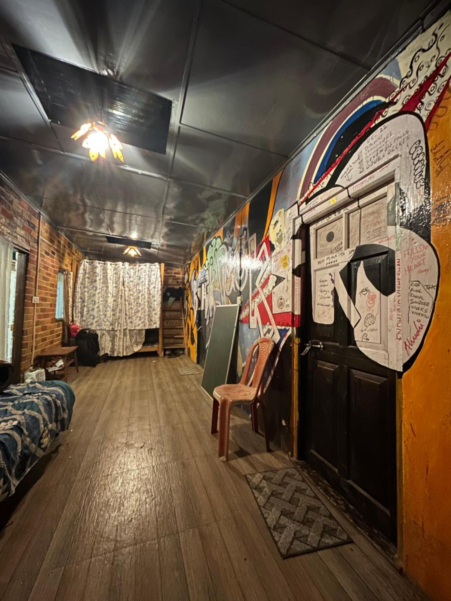 Isabella Hostel Shillong Esterno foto