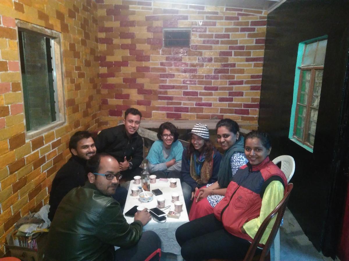 Isabella Hostel Shillong Esterno foto