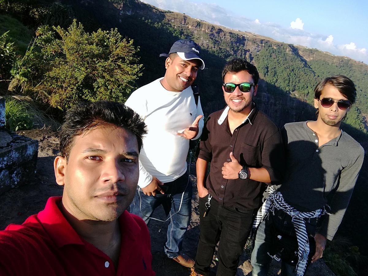 Isabella Hostel Shillong Esterno foto